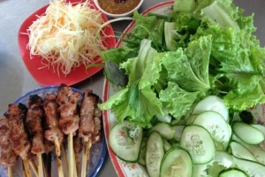 Quán Ăn Quán 31 - Nem Lụi & Bánh Tráng Trứng
