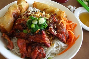 Quán Ăn Quán 682 - Bún Thịt Nướng & Nem Lụi