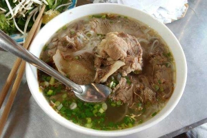 Quán Ăn 876 - Bún Bò Giò Heo