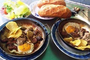Quán Ăn 9 Tú - Bánh Mì Chảo