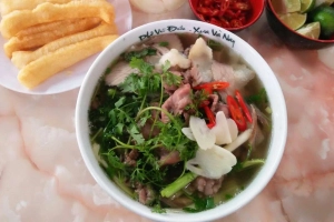 Quán Ăn Ẩm Thực Họ Vũ Đức - Phở & Lẩu Các Loại
