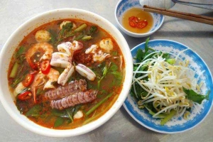 Quán Ăn Ăn Khuya 12h - Cháo Sườn & Bún Thái