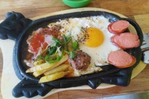 Quán Ăn Anh Ba Hưng - Food & Drinks