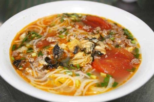 Quán Ăn Bà 4 Tòng - Hủ Tiếu & Bún Riêu