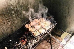 Quán Ăn Bà Lan - Bún Chả & Bánh Cuốn