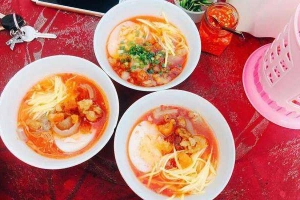 Quán Ăn Bánh Căn Cô Xù