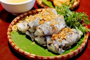 Quán Ăn Bánh Cuốn & Gà Tần - Đội Cấn