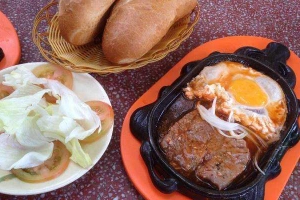 Quán Ăn Bánh Mì Bò Bít Tết