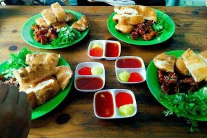 Quán Ăn Bánh Mì Thịt Xiên