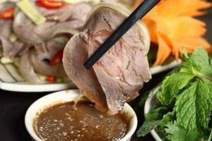 Quán Ăn Bé Màu - Đặc Sản Thịt Dê & Gà Đá