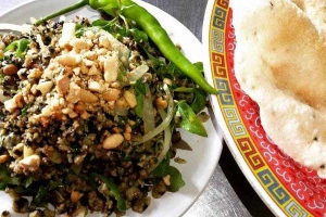 Quán Ăn Bến Tre - Bánh Đập, Hến Xào & Chè Bắp