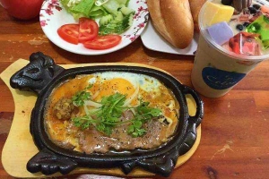 Quán Ăn Bò Bít Tết - Bánh Mì Chả Cá