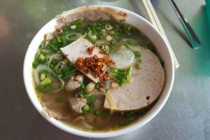 Quán Ăn Bún Bò Bé