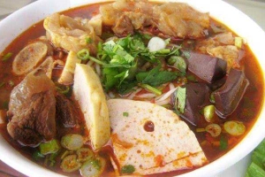 Quán Ăn Bún Bò Huế Giò Heo - Chợ Phước Long