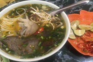 Quán Ăn Bún Bò Huế - Phó Đức Chính