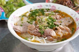 Quán Ăn Bún Bò Huế Vang Vang