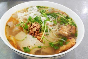 Quán Ăn Bún Cá Thuận Hồng - Nguyễn Huệ