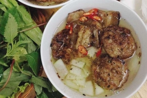 Quán Ăn Bún Chả Bà Vạn