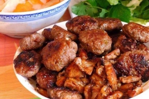 Quán Ăn Bún Chả Hà Thành - Phú Viên