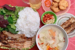 Quán Ăn Bún Chả Hải Lan