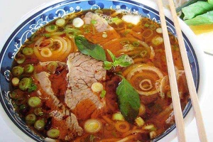 Quán Ăn Bún Huế Quán