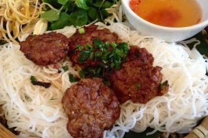 Quán Ăn Bún Mọc, Bún Chả - Trần Phú