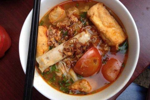 Quán Ăn Bún Riêu & Hột Vịt Lộn - Chợ Long Mỹ