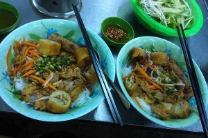 Quán Ăn Bún Thịt Nướng & Bánh Mì Ốp La