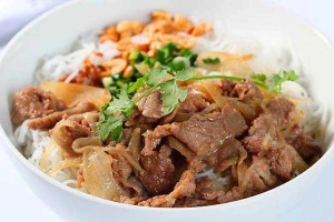 Quán Ăn Cô Loan - Bún Thịt Xào