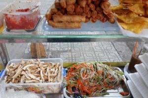 Quán Ăn Bún Xào & Bún Chả Giò Chay 10K