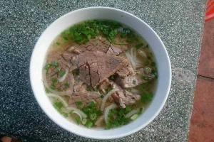 Quán Ăn Chị Lam - Phở Bò & Hủ Tiếu
