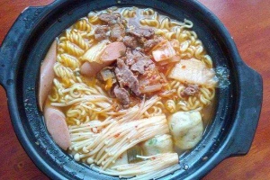 Quán Ăn Chilli House - Mì Cay Hàn Quốc