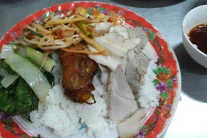 Quán Ăn Chín Chè - Bún Phở & Cơm Bình Dân
