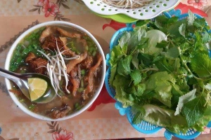 Quán Ăn Chính Nga - Phở Bò, Bún Chả & Bún Cá