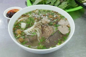 Quán Ăn Chú Lùn 2 - Hủ Tiếu Bò Viên