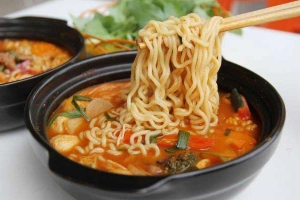 Quán Ăn Cỏ 3 Lá - Mì Cay