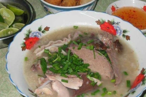 Quán Ăn Cô Ba - Cháo Lòng & Mì Quảng