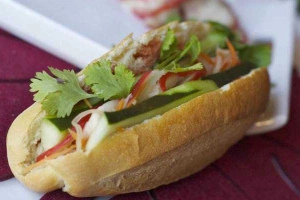 Quán Ăn Cô Hoa - Bánh Mì Chay