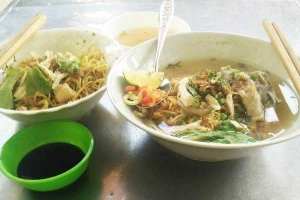 Quán Ăn Cô Loan - Cơm, Hủ Tiếu & Bánh Bao