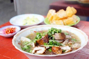 Quán Ăn Cô Mười - Cháo Lòng, Bánh Canh & Hủ Tiếu Xương
