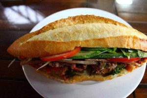 Quán Ăn Cô Ngọc - Bánh Mì & Cháo Gạo Đỏ
