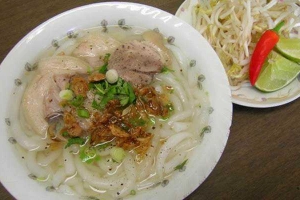 Quán Ăn Cô Sáu - Hủ Tiếu & Bánh Canh