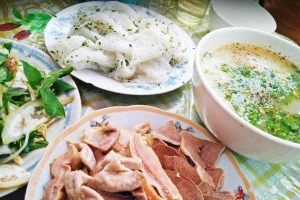Quán Ăn Cô Soạn - Cháo Lòng & Bánh Hỏi