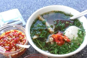 Quán Ăn Cô Vân - Bánh Canh & Chè