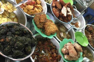 Quán Ăn Cơm Bà Minh