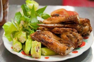 Quán Ăn Cơm Bình Dân - Lê Hồng Phong