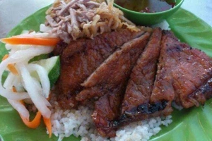 Quán Ăn Cơm Bình Dân - Huyền Quang
