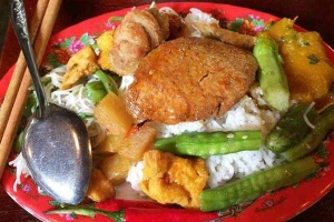 Quán Ăn Cơm Chay Tình Thương - Phạm Văn Chí