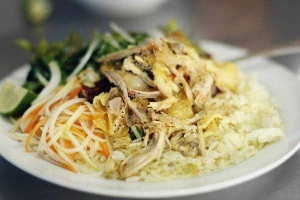 Quán Ăn Cơm Gà Dung - Lý Thường Kiệt