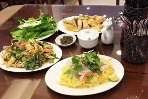 Quán Ăn Cơm Gà Hội An & Bún Chả Phòng